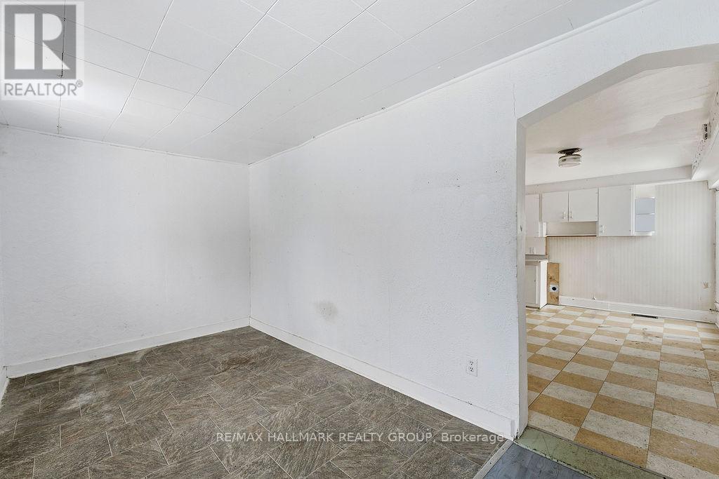 100 Barrette Street, Ottawa, Ontario  K1L 8A3 - Photo 25 - X12671858