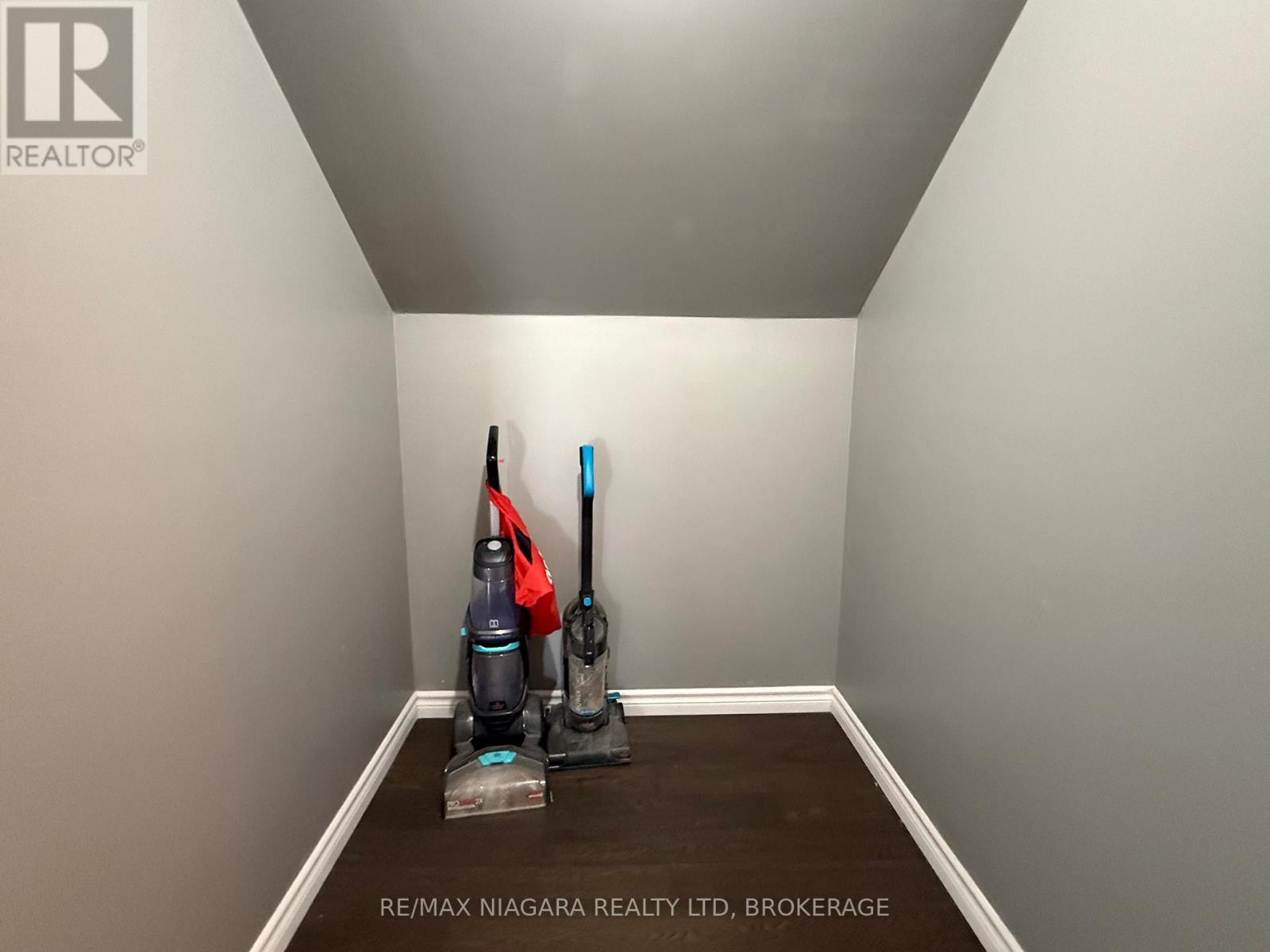 351 Brock Street, Fort Erie (Central), Ontario  L2A 2X4 - Photo 13 - X12671864