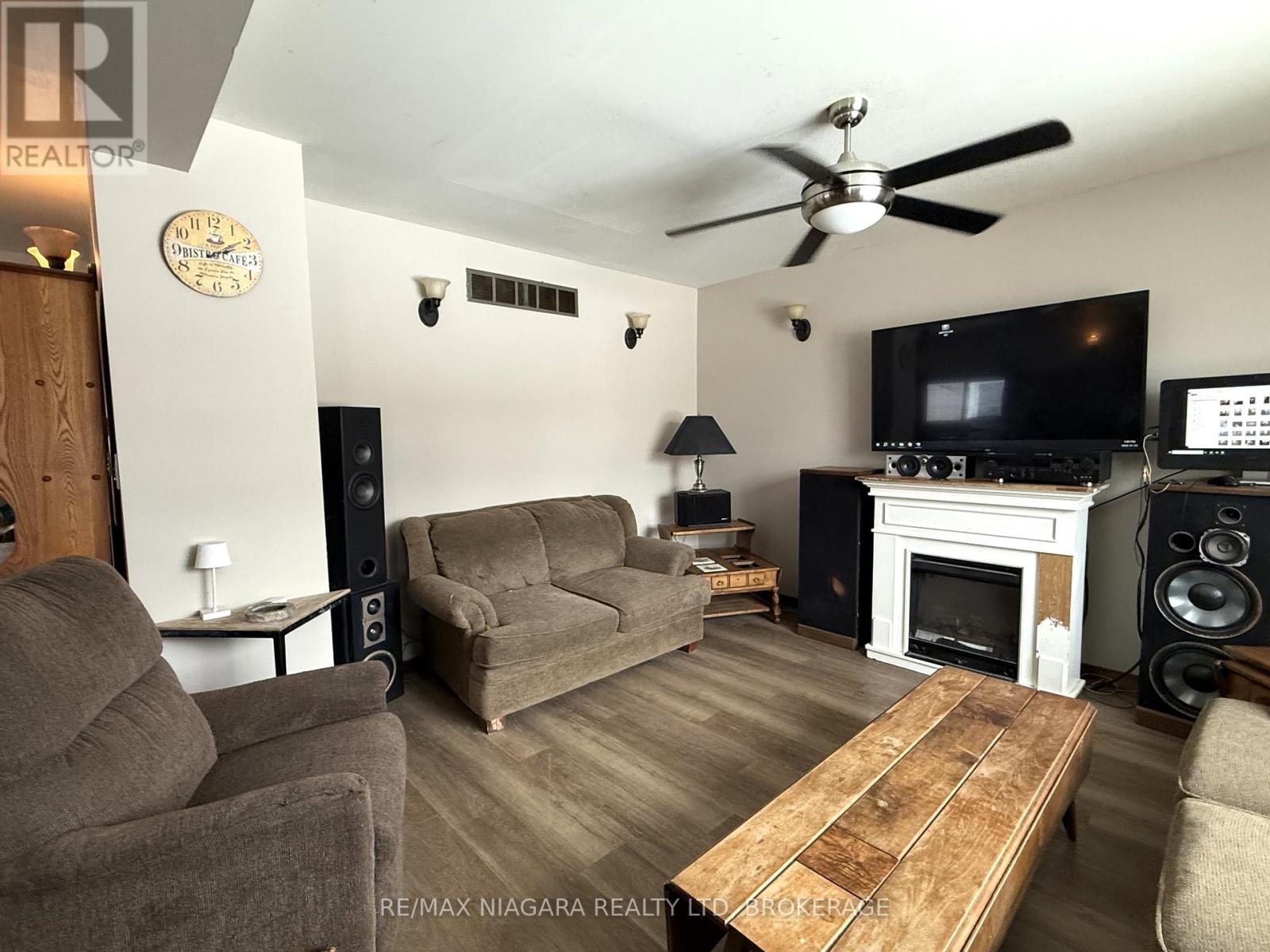 351 Brock Street, Fort Erie (Central), Ontario  L2A 2X4 - Photo 3 - X12671864