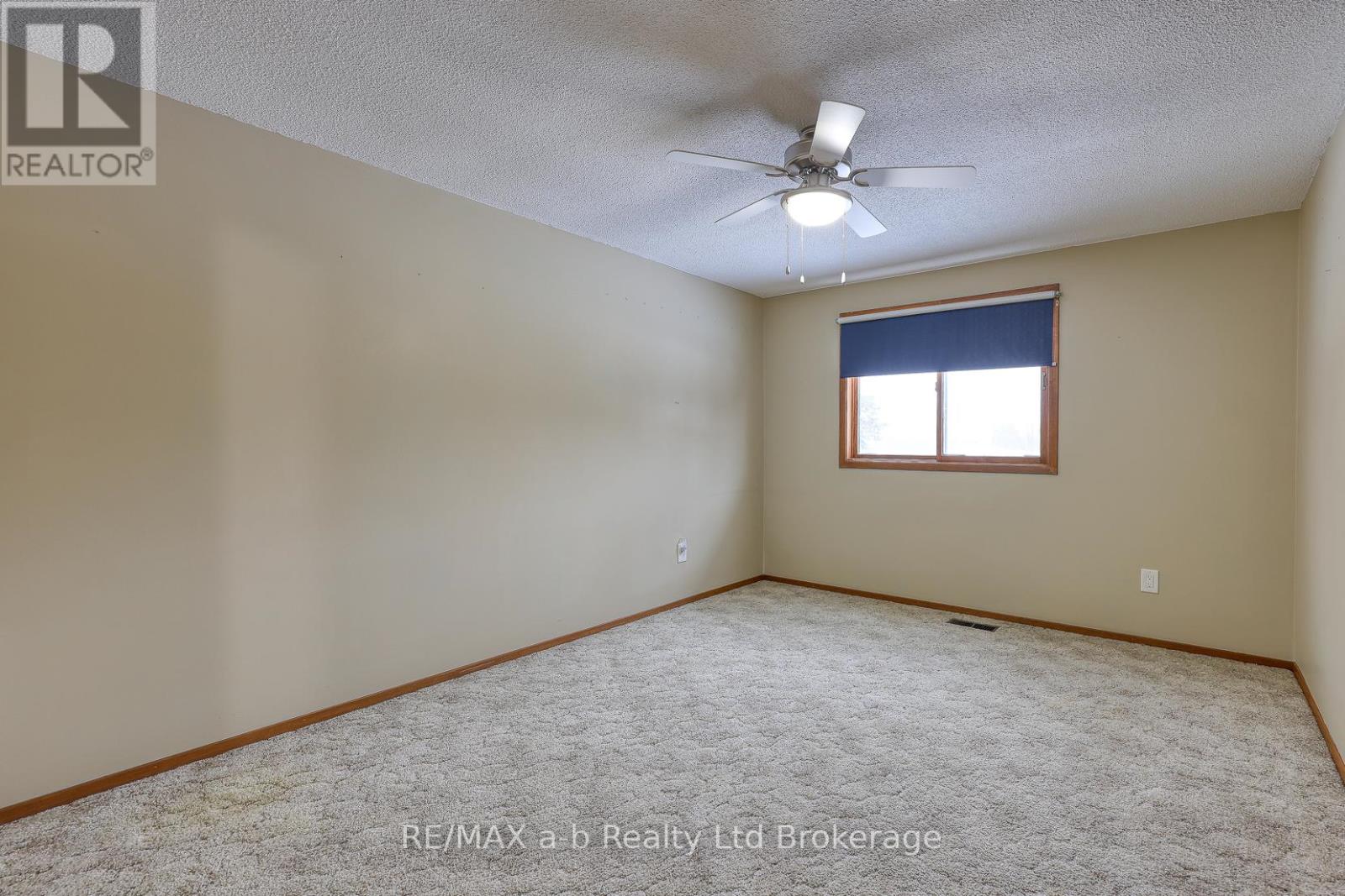 251 King Street E, Ingersoll, Ontario  N5C 1H4 - Photo 32 - X12671774