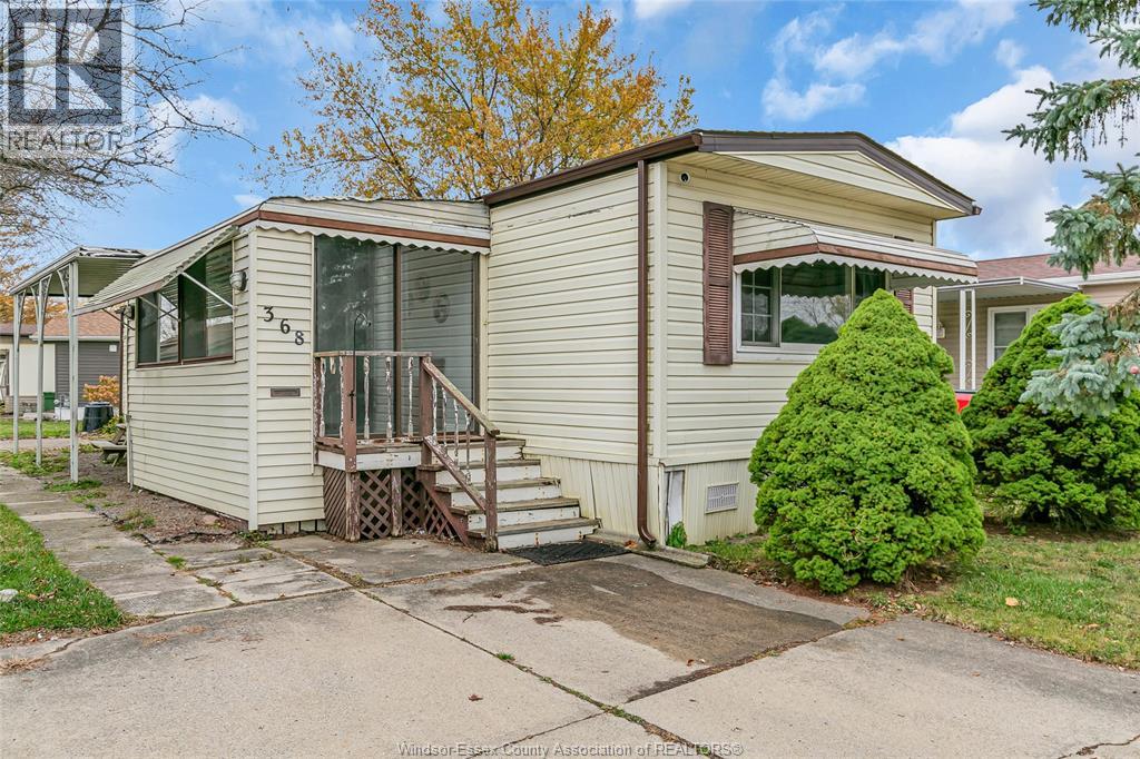 MLS# 26000453: 368 REGENT, Essex, Canada