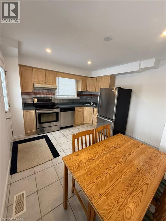 16 Courtland Avenue Unit# Lower, Hamilton, Ontario  L9C 5Z2 - Photo 2 - 40796615