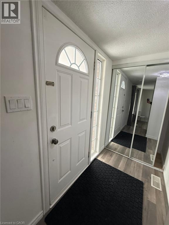 16 Courtland Avenue Unit# Upper, Hamilton, Ontario  L9C 5Z2 - Photo 4 - 40796608