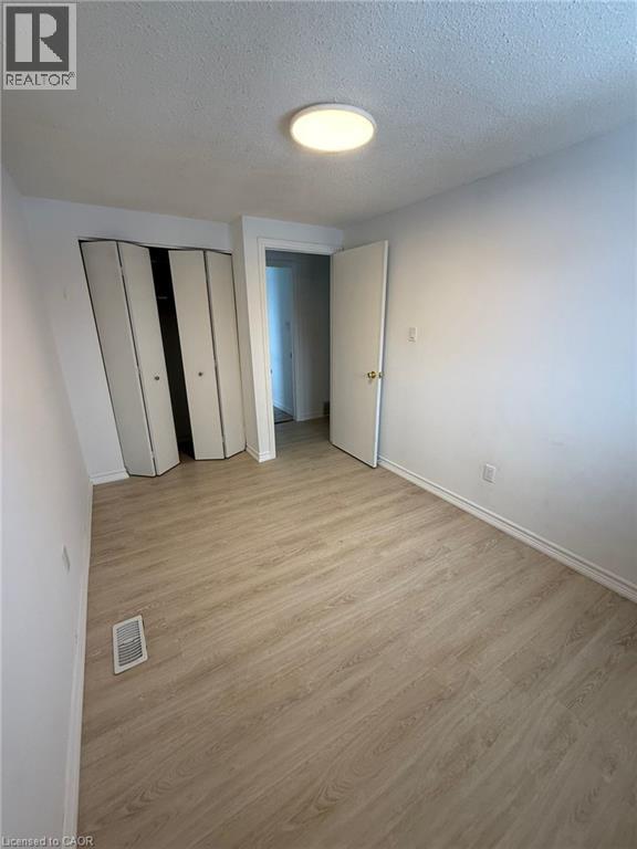 16 Courtland Avenue Unit# Upper, Hamilton, Ontario  L9C 5Z2 - Photo 8 - 40796608