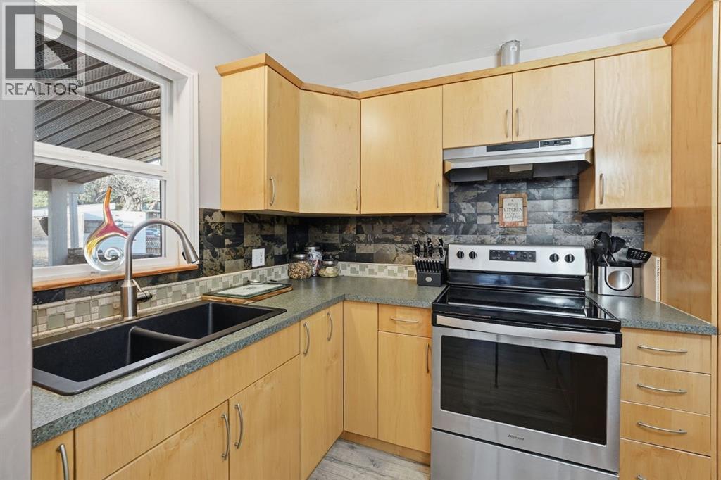 74 Mcrae Street E, Okotoks, Alberta  T1S 1J6 - Photo 17 - A2261407