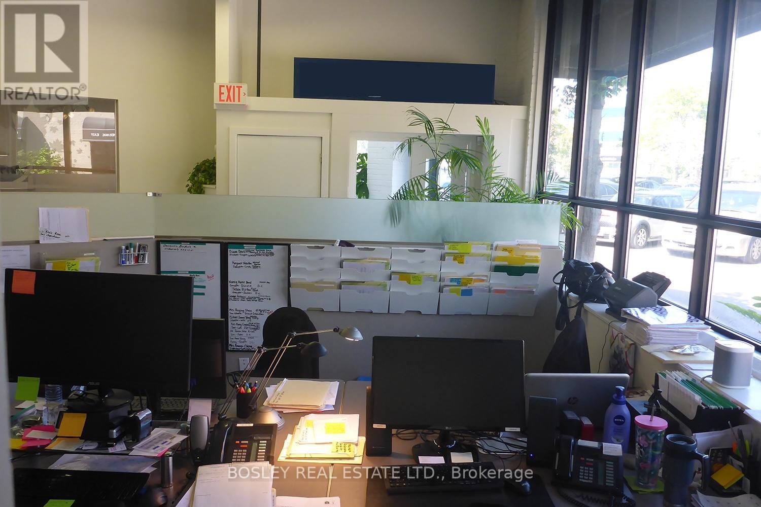 6 - 105 Vanderhoof Avenue, Toronto, Ontario  M4G 2H7 - Photo 4 - C12666320