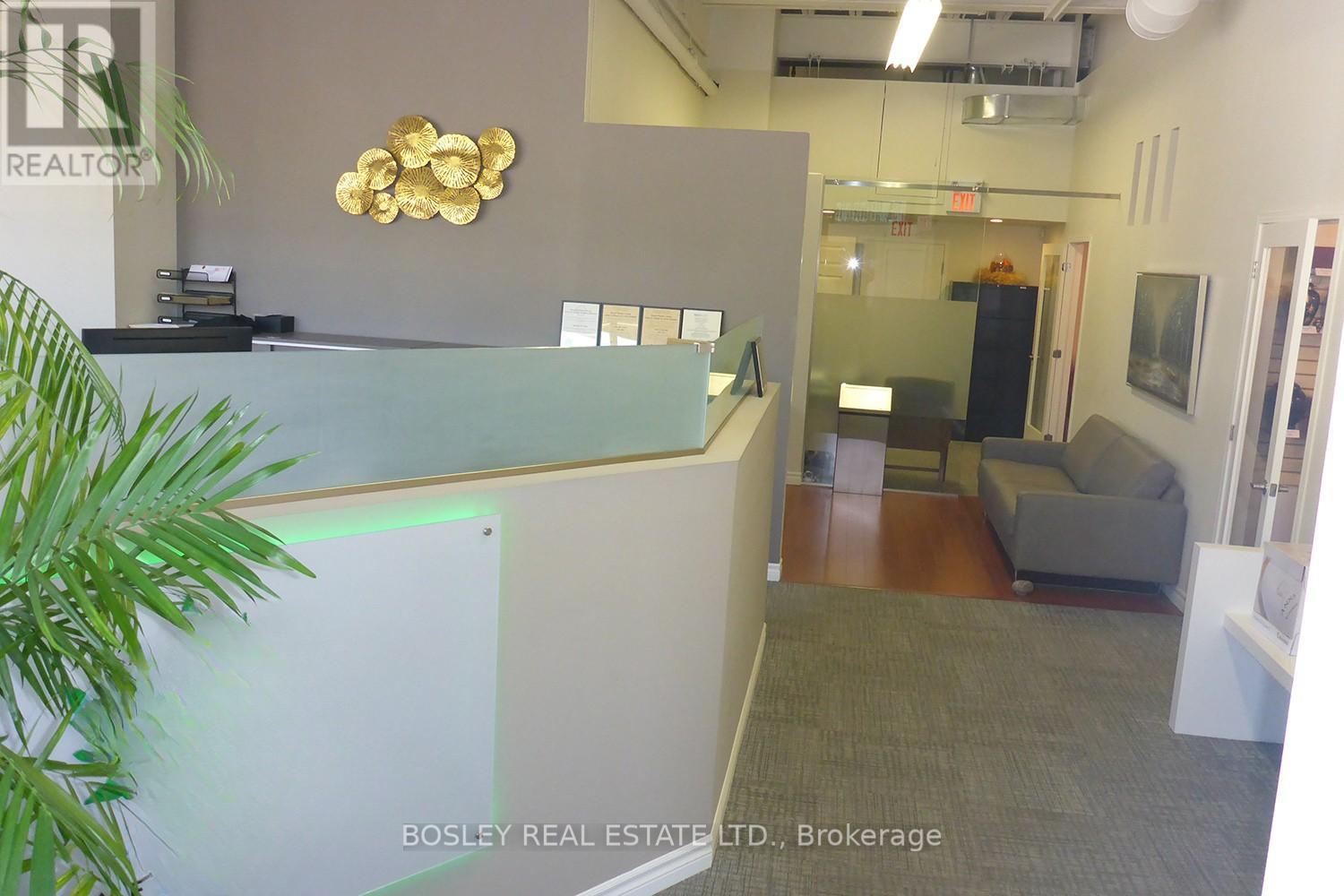 6 - 105 Vanderhoof Avenue, Toronto, Ontario  M4G 2H7 - Photo 6 - C12666320