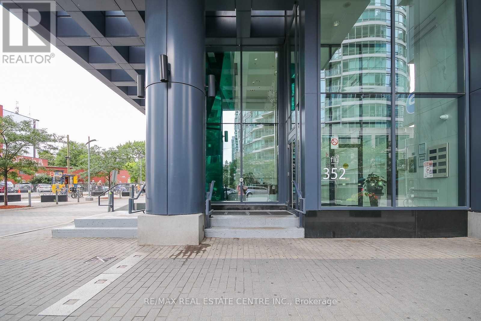 1521 - 352 Front Street W, Toronto, Ontario  M5V 1B5 - Photo 27 - C12671668