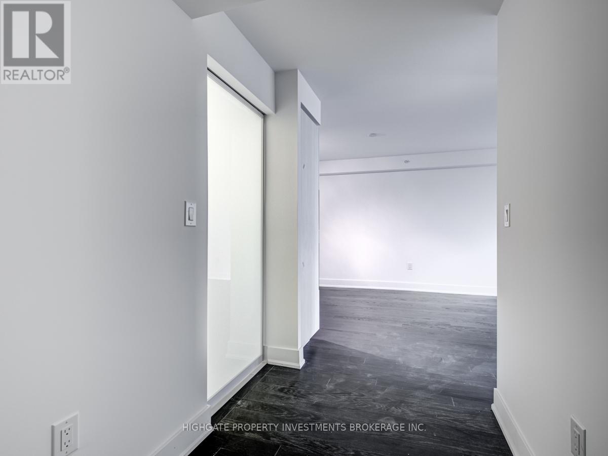 2319 - 955 Bay Street, Toronto, Ontario  M5S 2A2 - Photo 9 - C12671682