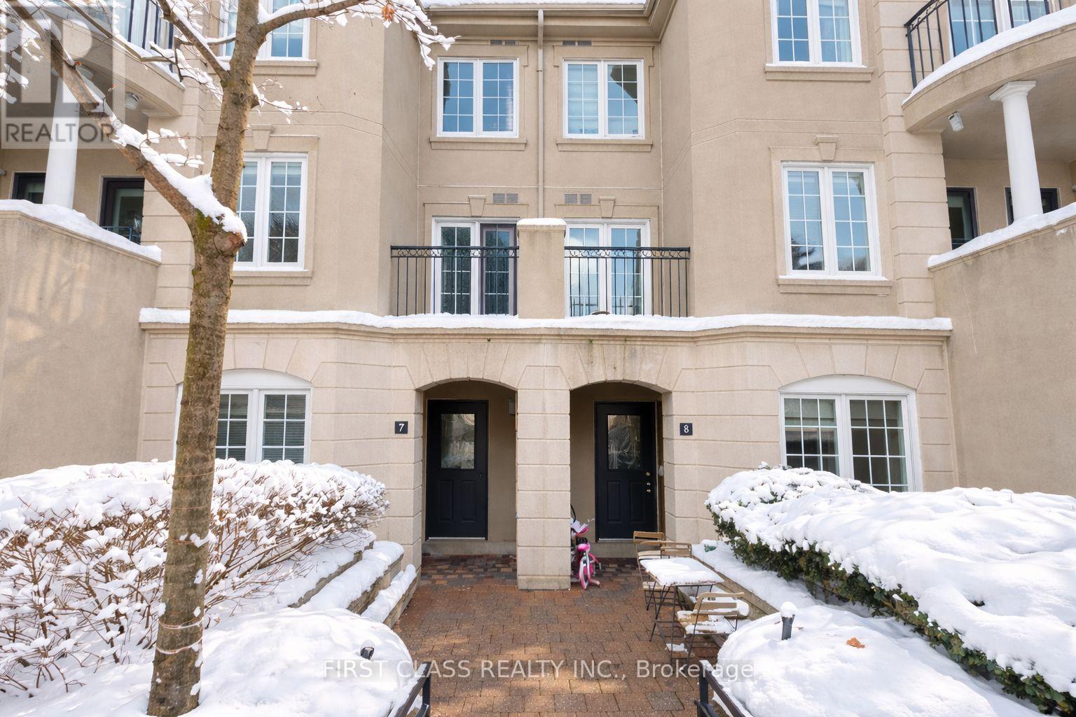 B5 - 108 FINCH AVENUE W, Toronto, Ontario