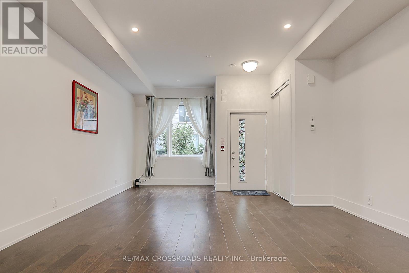 Th18 - 270 Davenport Road, Toronto, Ontario  M5R 0C1 - Photo 3 - C12671834