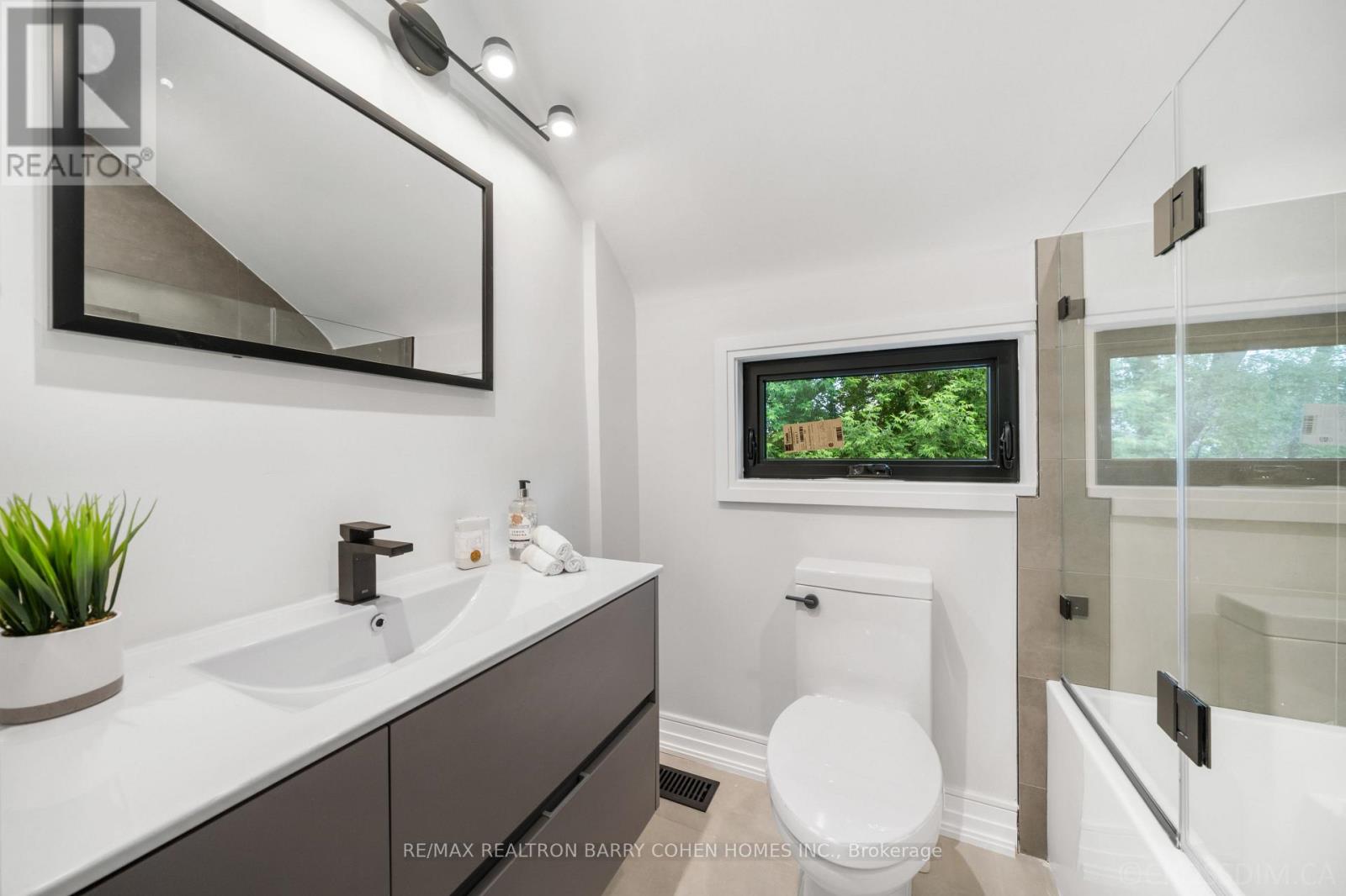 12 Fairfield Road, Toronto, Ontario  M4P 1T1 - Photo 30 - C12671868