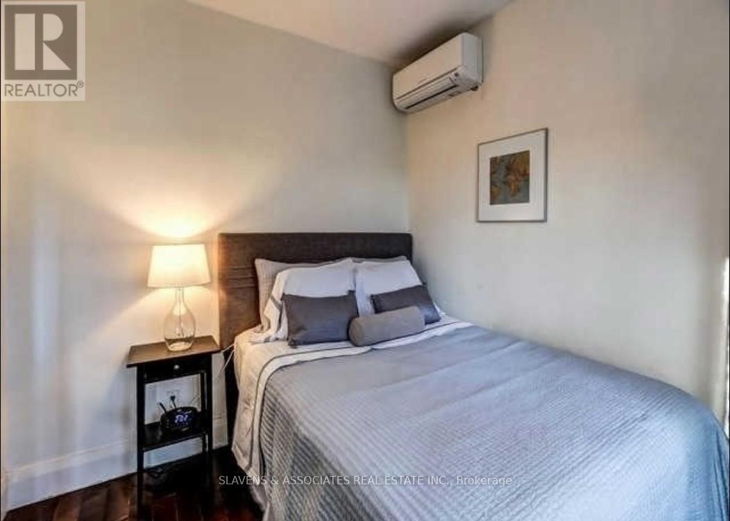 13 Sutherland Avenue, Toronto, Ontario  M4C 1R8 - Photo 12 - E12671660