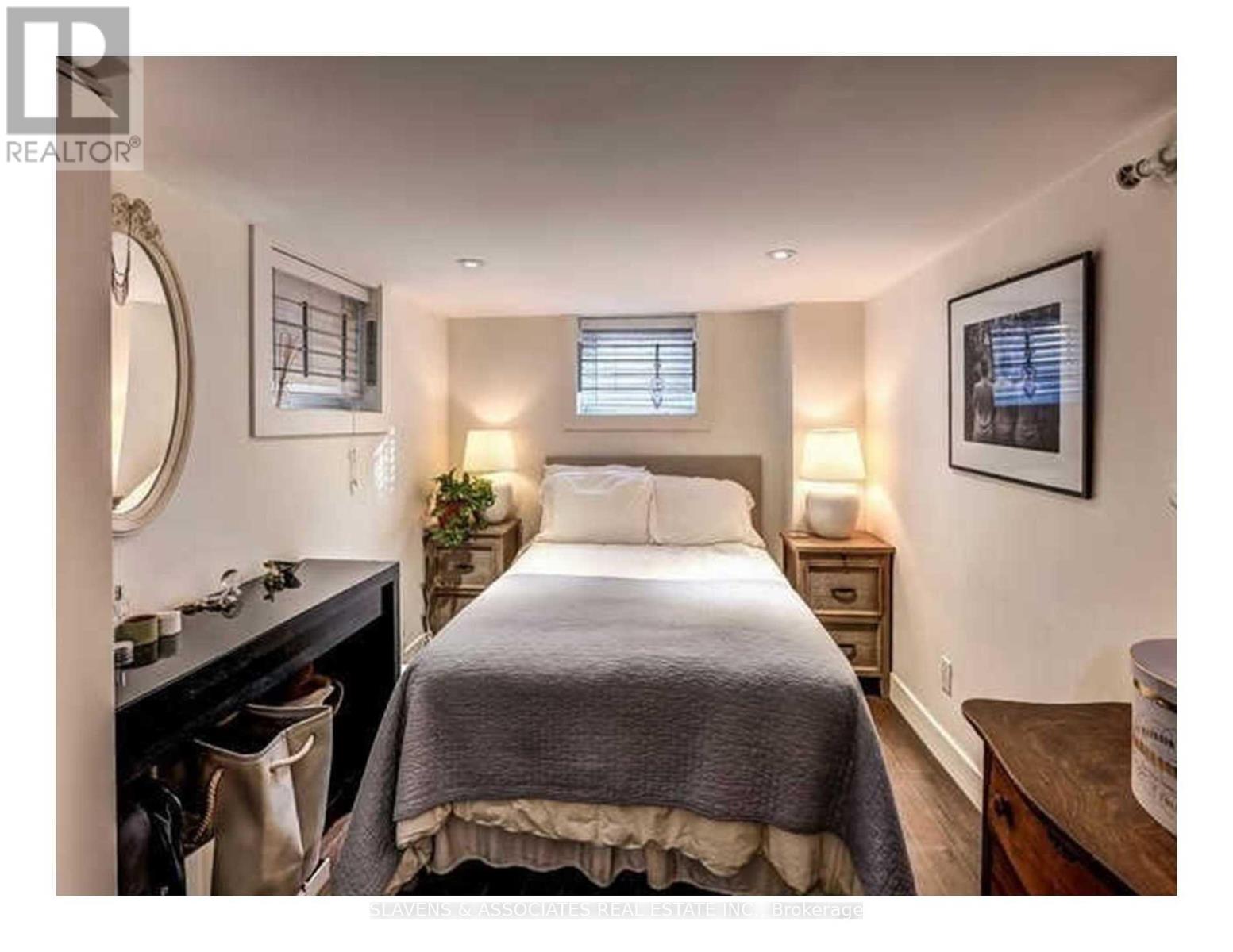 13 Sutherland Avenue, Toronto, Ontario  M4C 1R8 - Photo 17 - E12671660