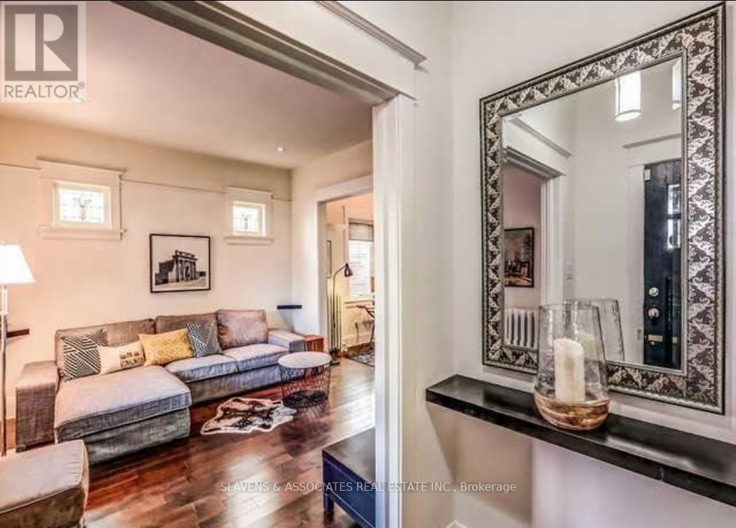 13 Sutherland Avenue, Toronto, Ontario  M4C 1R8 - Photo 2 - E12671660