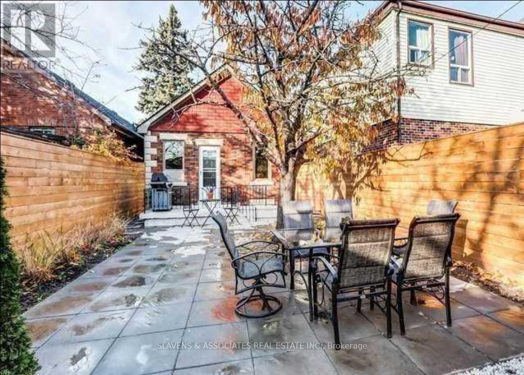 13 Sutherland Avenue, Toronto, Ontario  M4C 1R8 - Photo 20 - E12671660