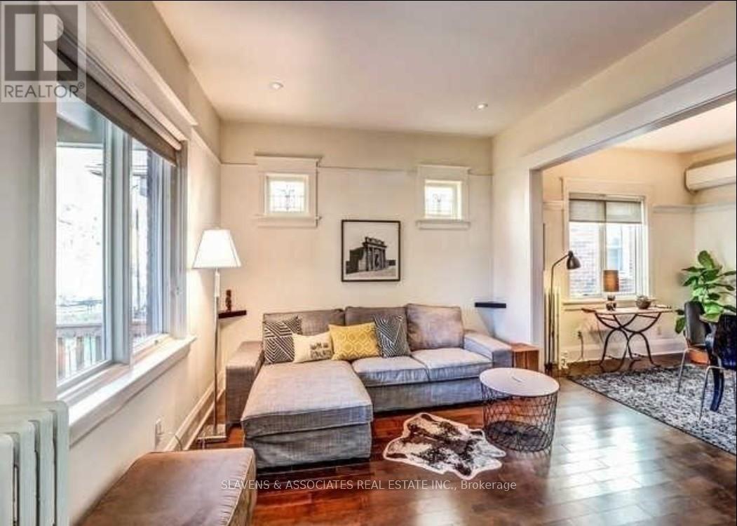 13 Sutherland Avenue, Toronto, Ontario  M4C 1R8 - Photo 3 - E12671660