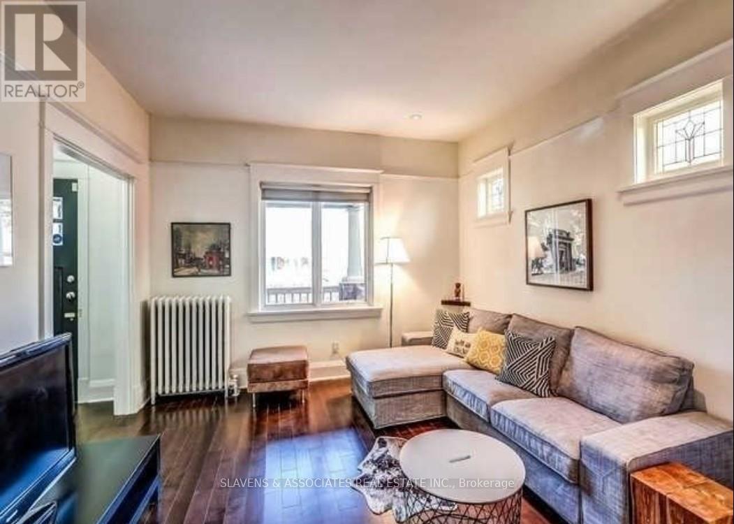 13 Sutherland Avenue, Toronto, Ontario  M4C 1R8 - Photo 4 - E12671660