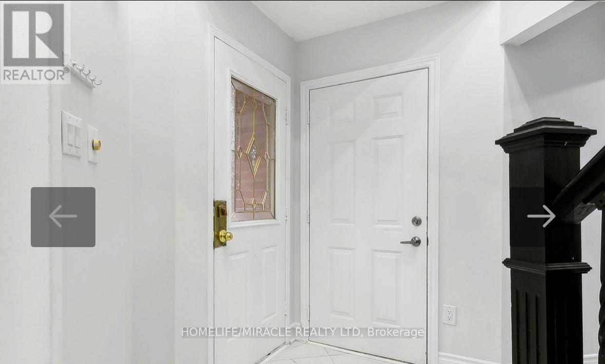 Upper - 204 Delaney Drive, Ajax, Ontario  L1T 2B4 - Photo 4 - E12671702