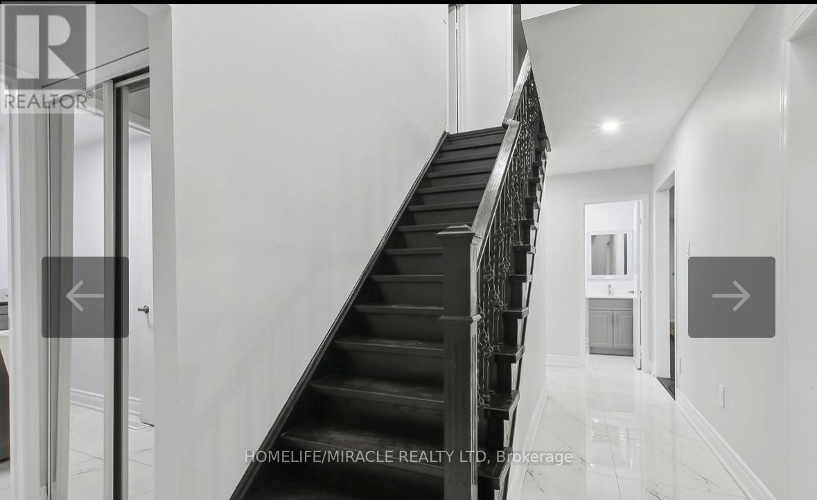 Upper - 204 Delaney Drive, Ajax, Ontario  L1T 2B4 - Photo 5 - E12671702