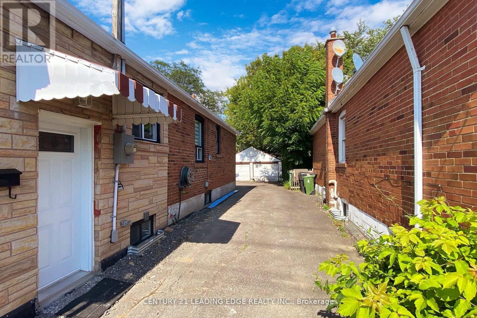 Bsmt - 1215 Warden Avenue, Toronto, Ontario  M1R 2R3 - Photo 35 - E12671776