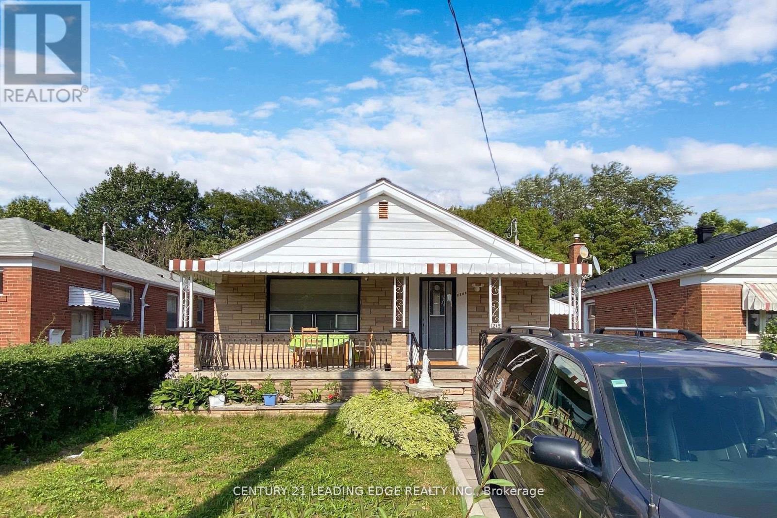 Bsmt - 1215 Warden Avenue, Toronto, Ontario  M1R 2R3 - Photo 4 - E12671776