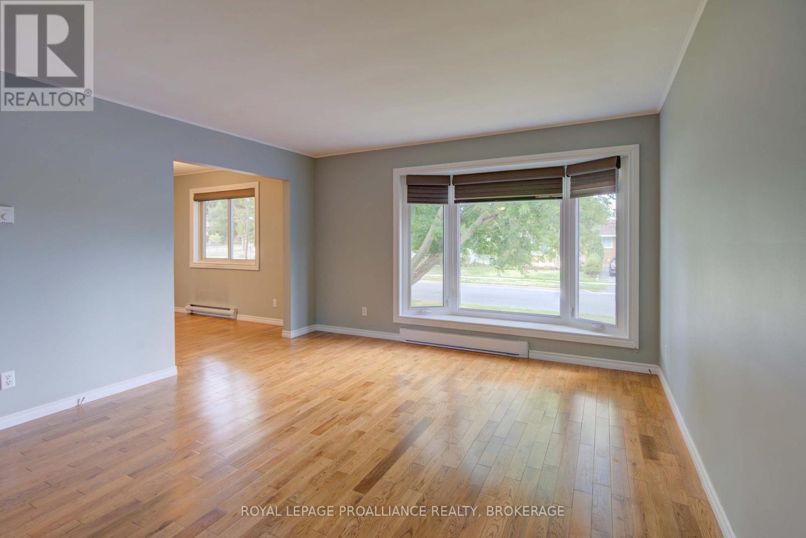 114 Drennan Street, Kingston, Ontario  K7K 2S5 - Photo 4 - X12671584