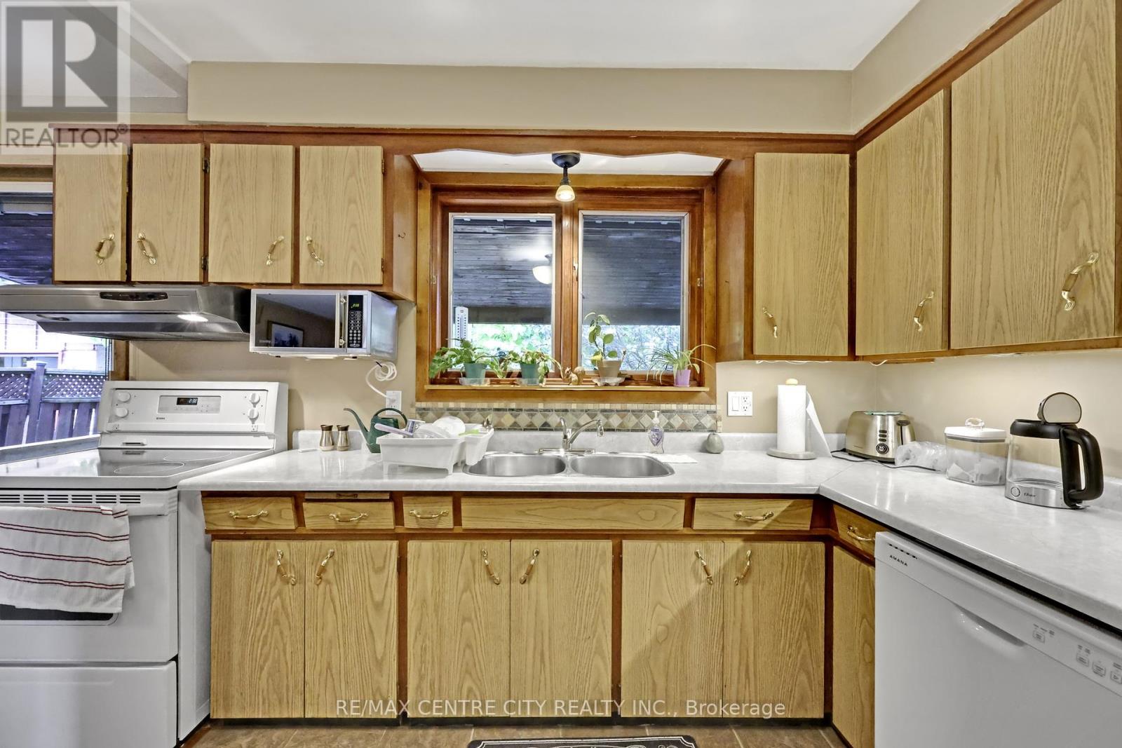 Main Floor - 108 Cecilia Place, London East, Ontario  N5Y 4A4 - Photo 9 - X12668648