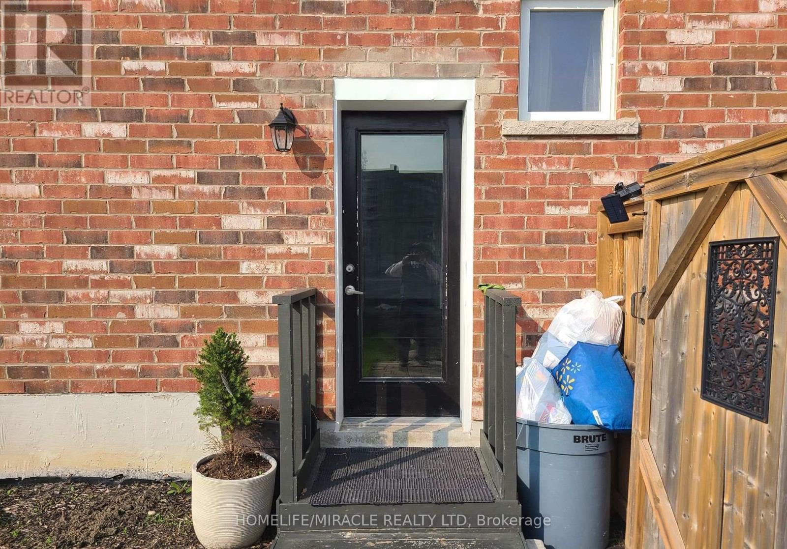 150 Gentile Circle, Vaughan, Ontario  L4H 3N3 - Photo 1 - N12666350