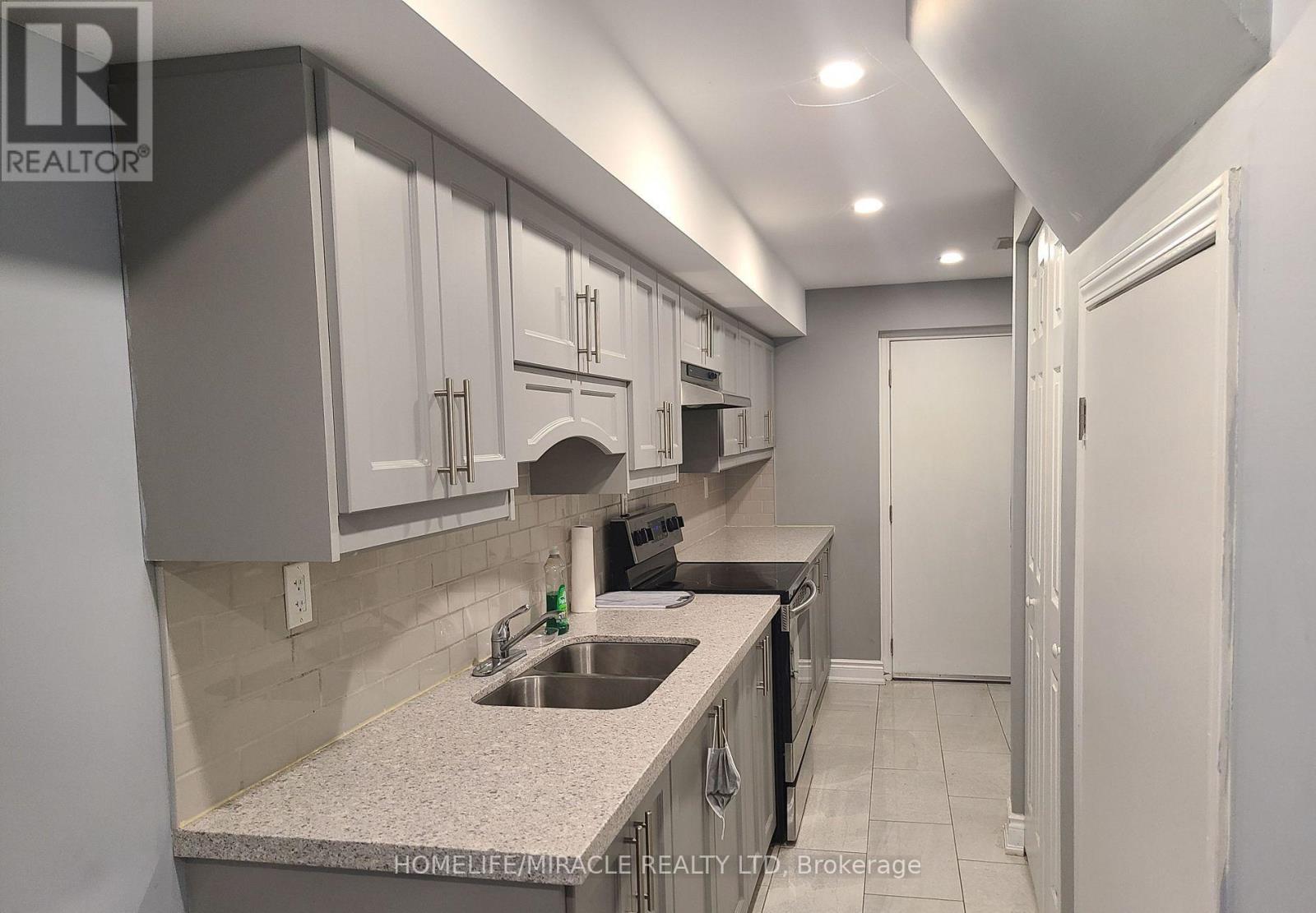 150 Gentile Circle, Vaughan, Ontario  L4H 3N3 - Photo 10 - N12666350