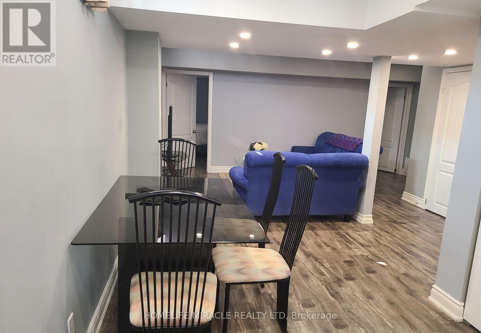 150 Gentile Circle, Vaughan, Ontario  L4H 3N3 - Photo 4 - N12666350