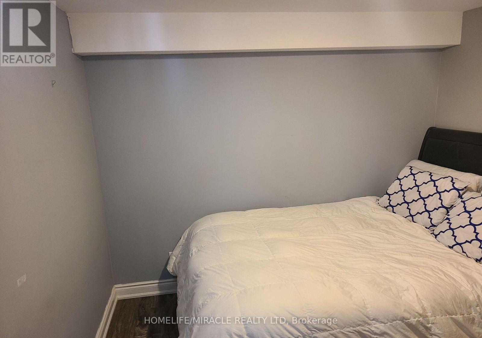 150 Gentile Circle, Vaughan, Ontario  L4H 3N3 - Photo 7 - N12666350