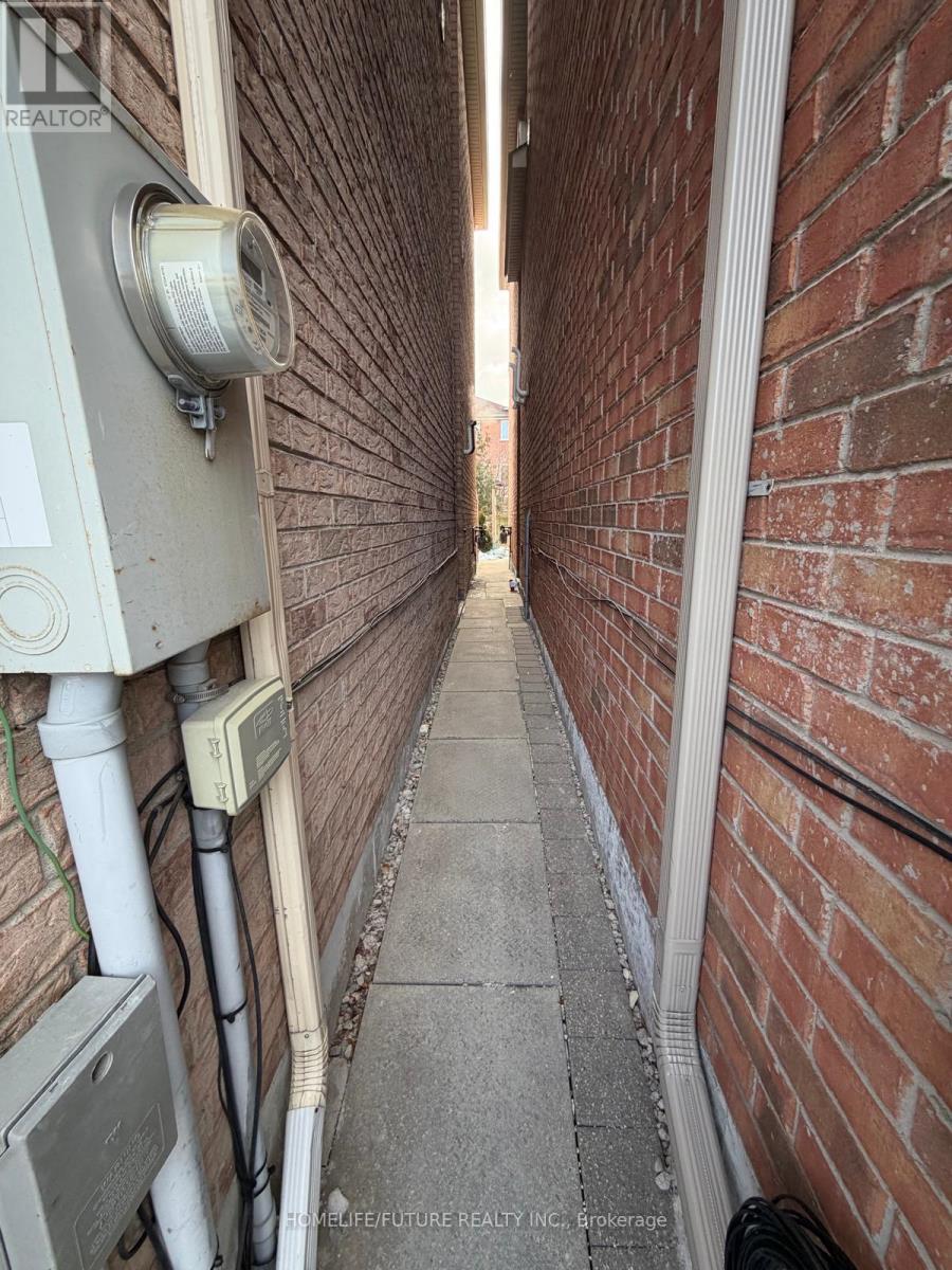 Bsmt - 29 Sassafras Circle, Vaughan, Ontario  L4J 8M7 - Photo 1 - N12671610