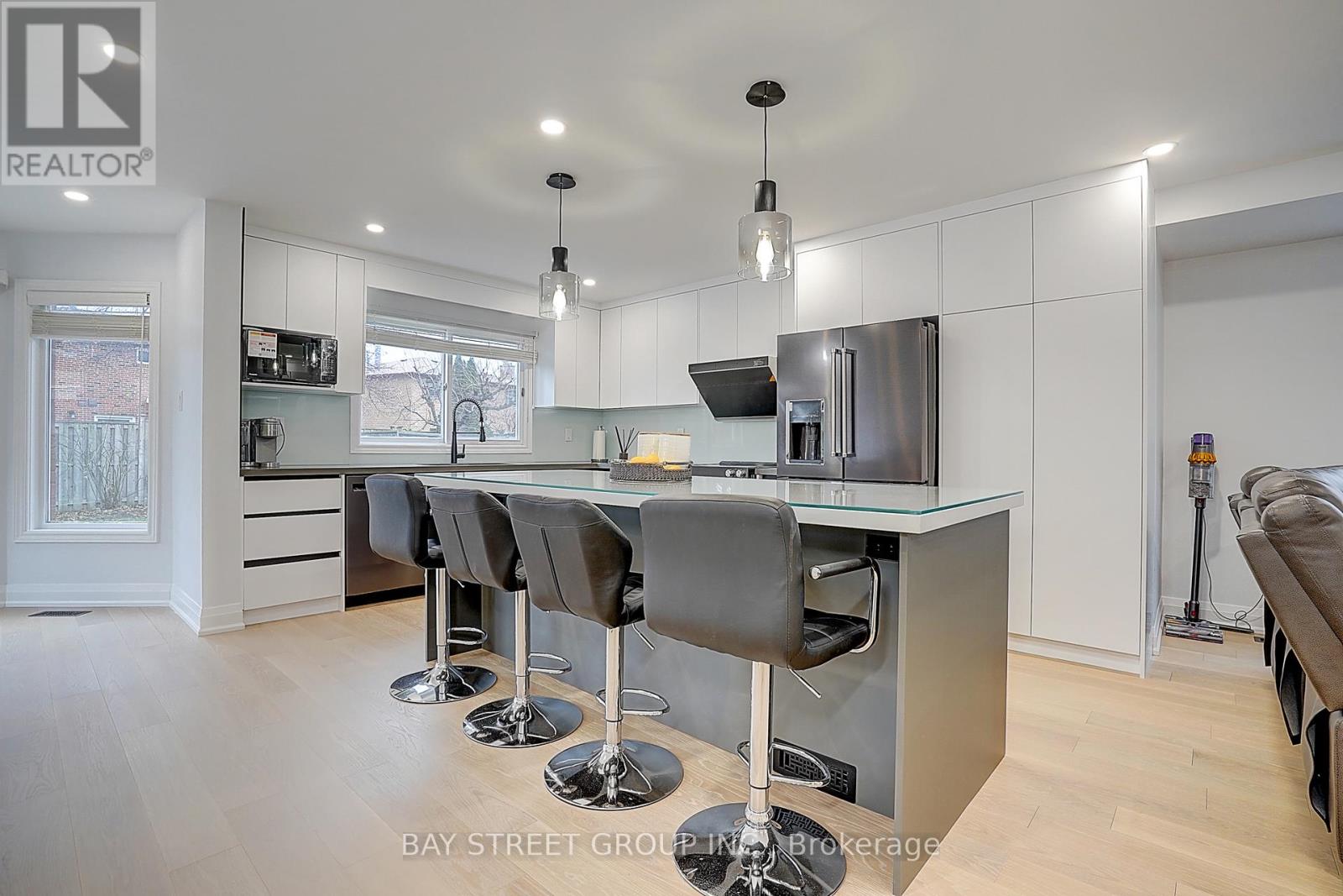 8 Mooreland Court, Markham, Ontario  L3P 7P8 - Photo 14 - N12671622