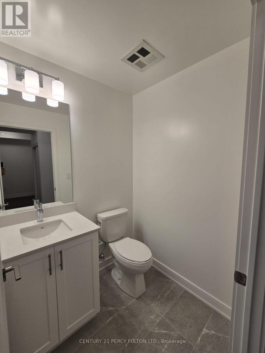 201b - 705 Davis Drive, Newmarket, Ontario  L3Y 2R3 - Photo 13 - N12671706