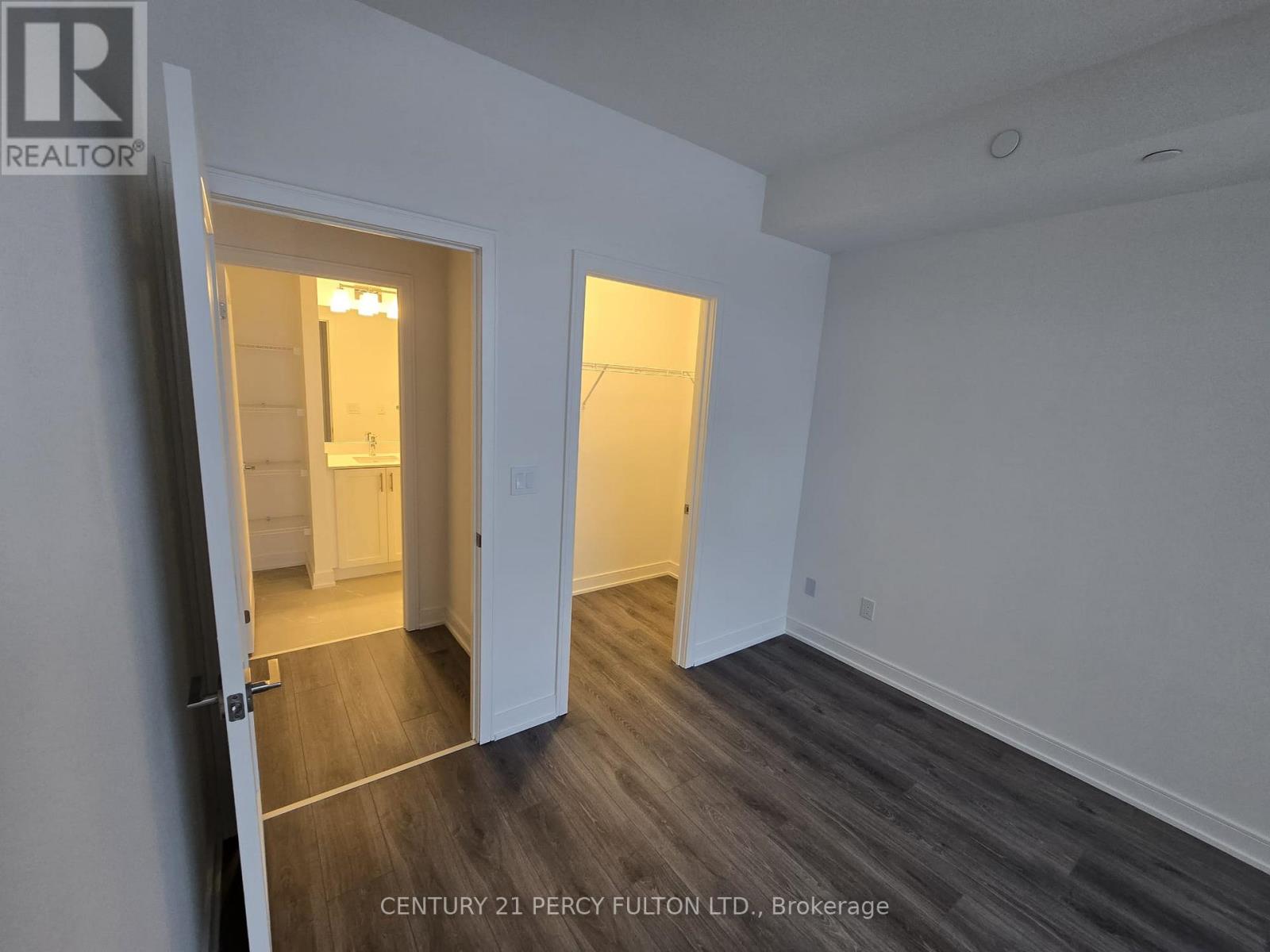 201b - 705 Davis Drive, Newmarket, Ontario  L3Y 2R3 - Photo 7 - N12671706