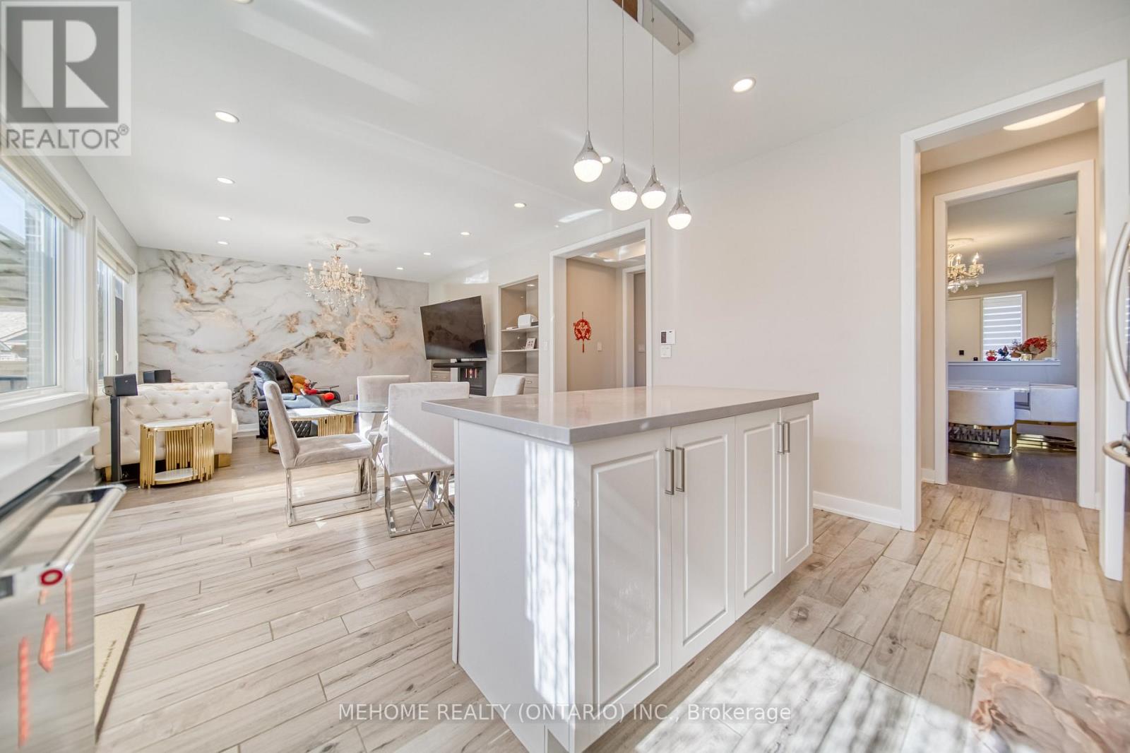 7 Proud Court, Aurora, Ontario  L4G 7B7 - Photo 11 - N12671750