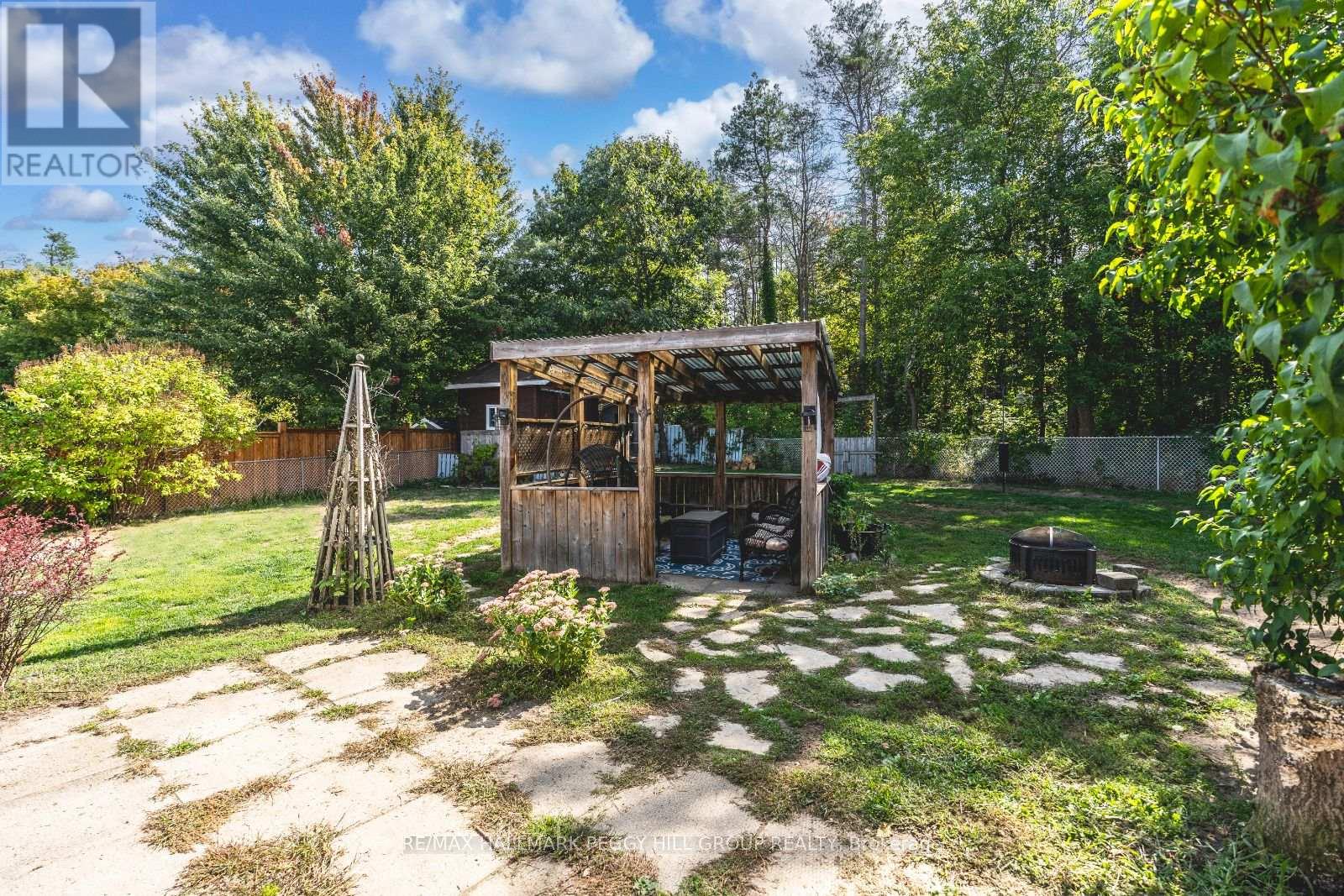 51 Nottawasaga Drive, Essa (Angus), Ontario  L0M 1B0 - Photo 16 - N12671860