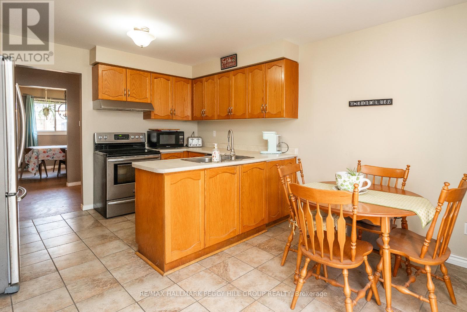 51 Nottawasaga Drive, Essa (Angus), Ontario  L0M 1B0 - Photo 3 - N12671860