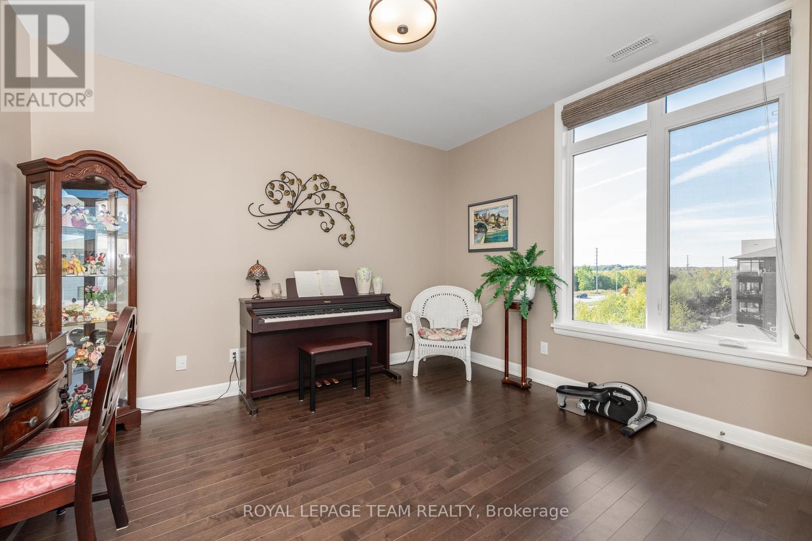 302 - 190 Boundstone Way, Ottawa, Ontario  K2T 0M9 - Photo 16 - X12415336