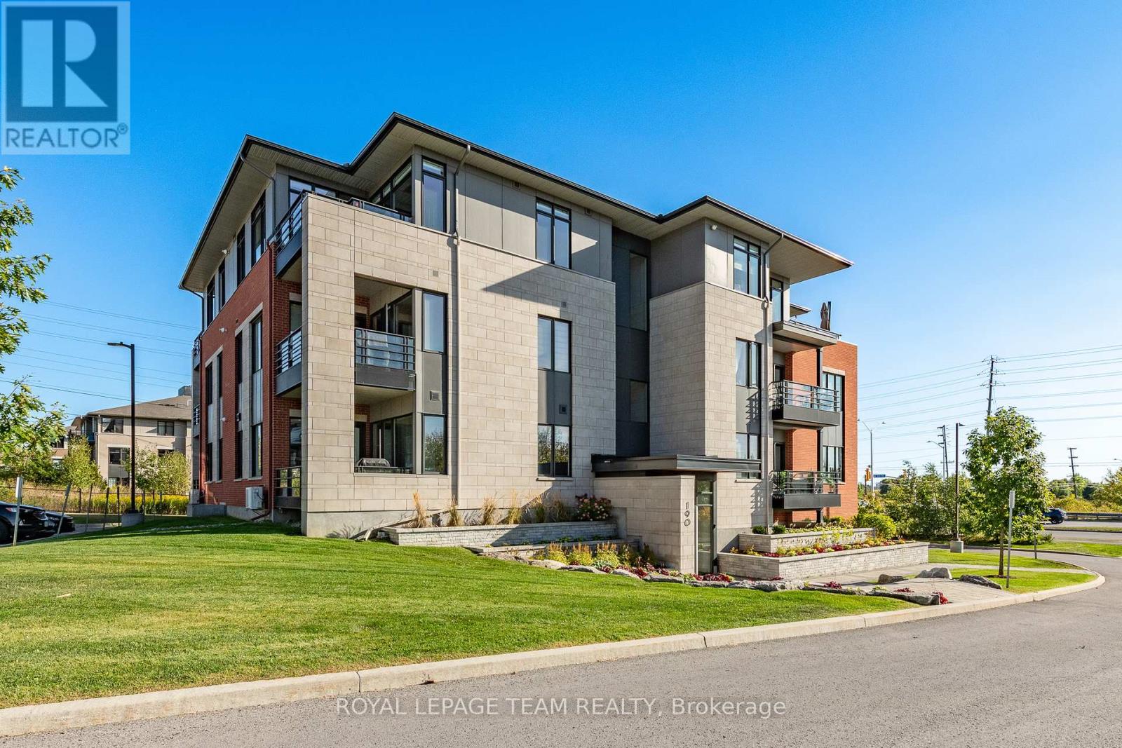 302 - 190 Boundstone Way, Ottawa, Ontario  K2T 0M9 - Photo 3 - X12415336