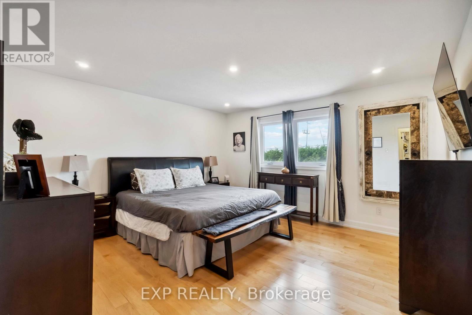 2092 Legrand Crescent, Ottawa, Ontario  K1E 3T6 - Photo 14 - X12461258