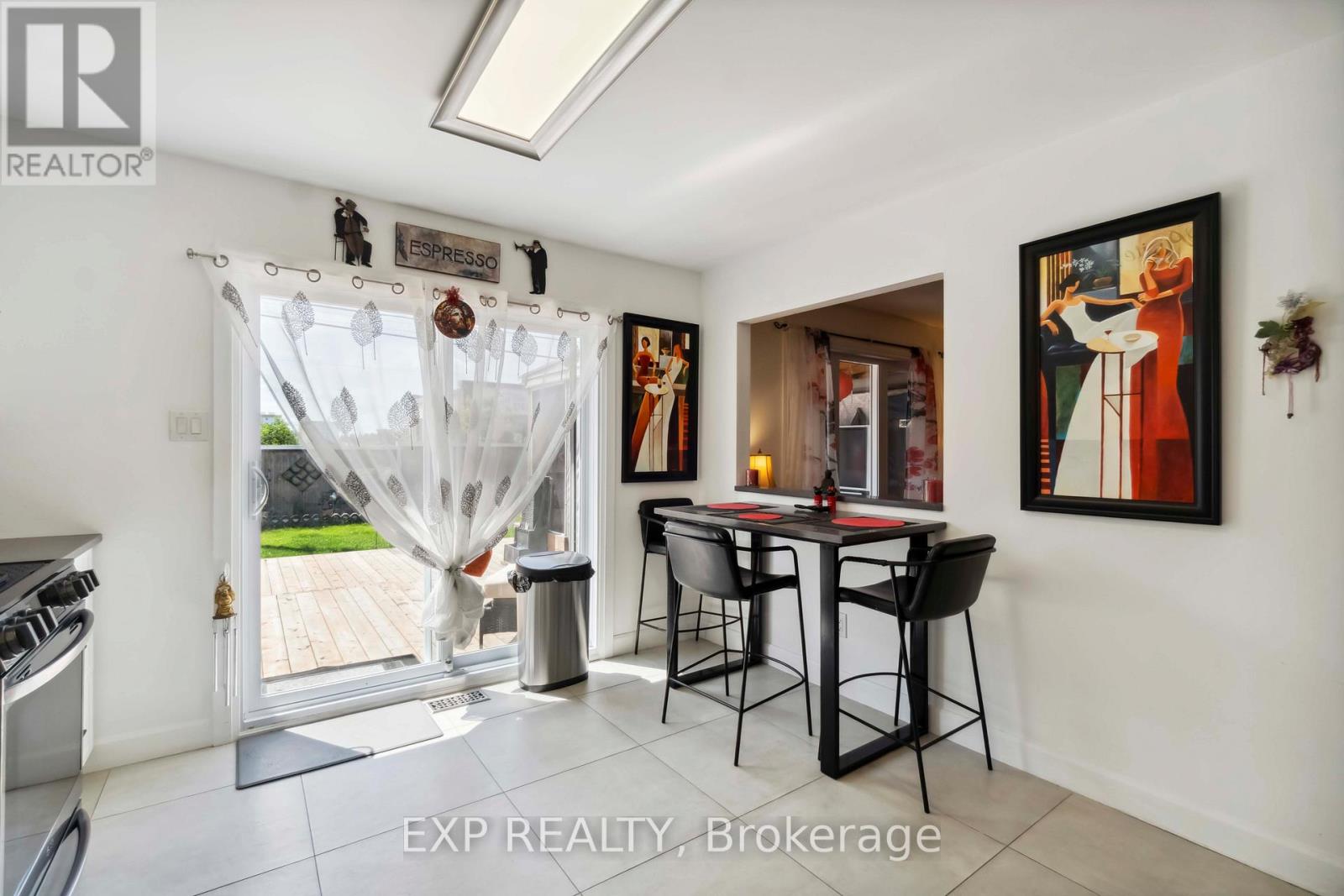 2092 Legrand Crescent, Ottawa, Ontario  K1E 3T6 - Photo 8 - X12461258