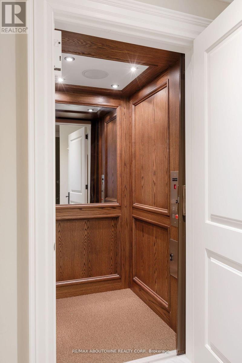 64 Brentwood Road, Oakville, Ontario  L6J 4B6 - Photo 34 - W12407363