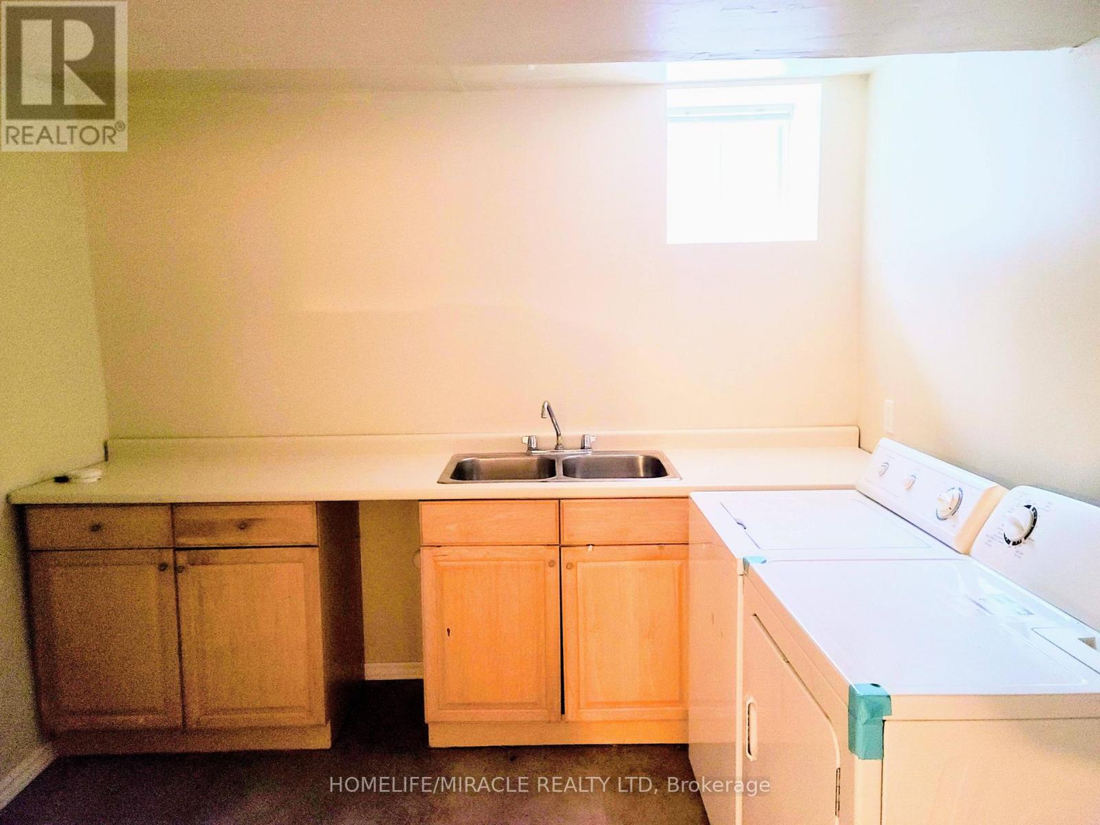 260 Stanley Street, Barrie, Ontario  L4M 6Y2 - Photo 37 - S12666506