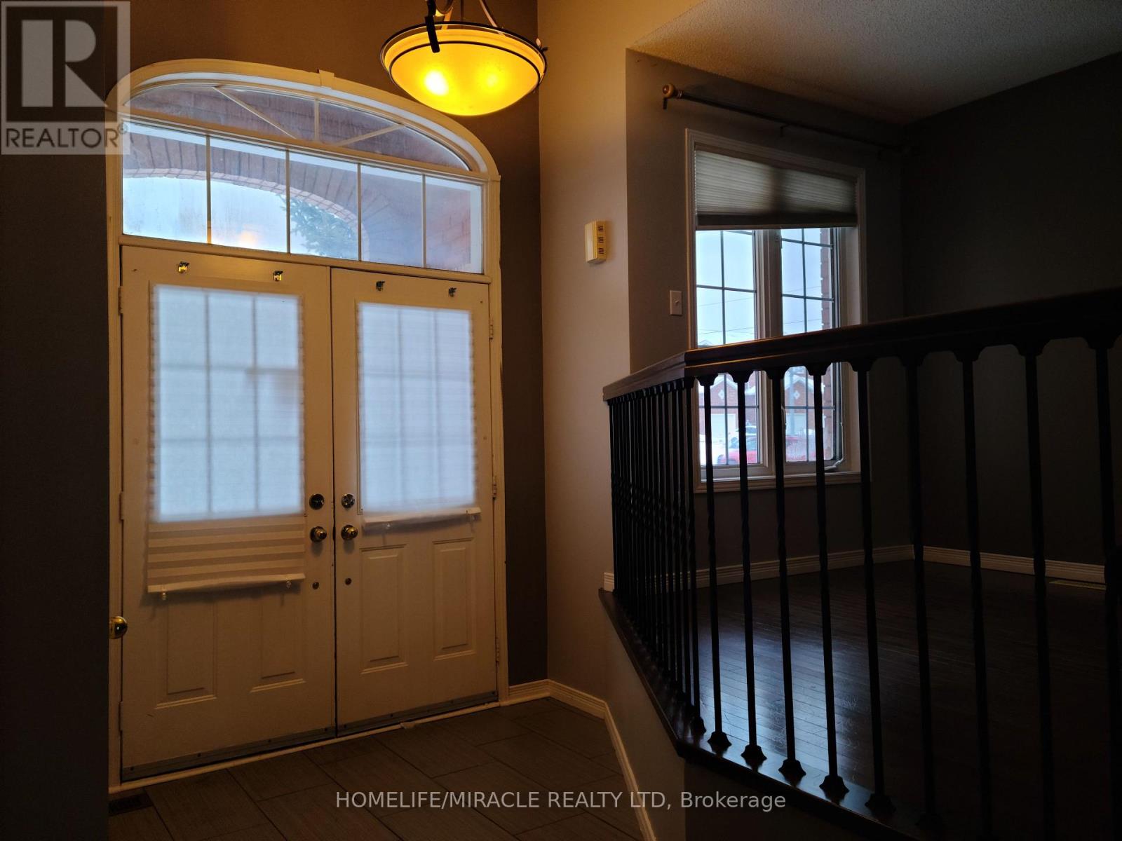 260 Stanley Street, Barrie, Ontario  L4M 6Y2 - Photo 5 - S12666506