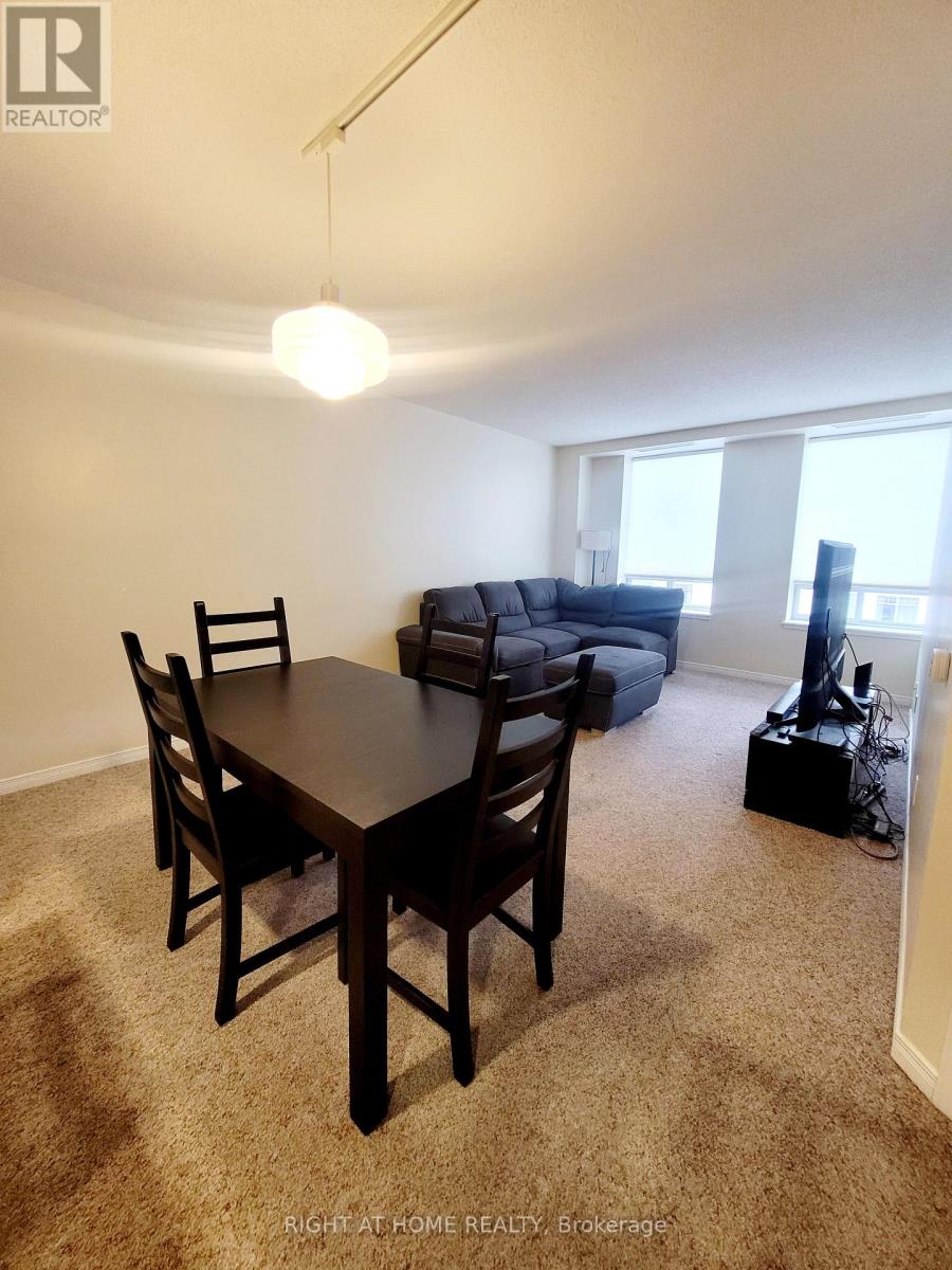 53 - 74 Ross Street, Barrie, Ontario  L4N 1G3 - Photo 2 - S12671600