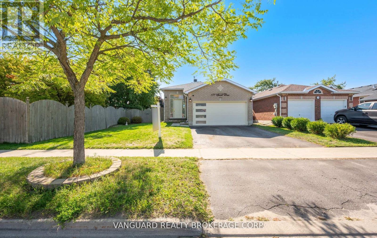 177 SPROULE DRIVE, Barrie, Ontario