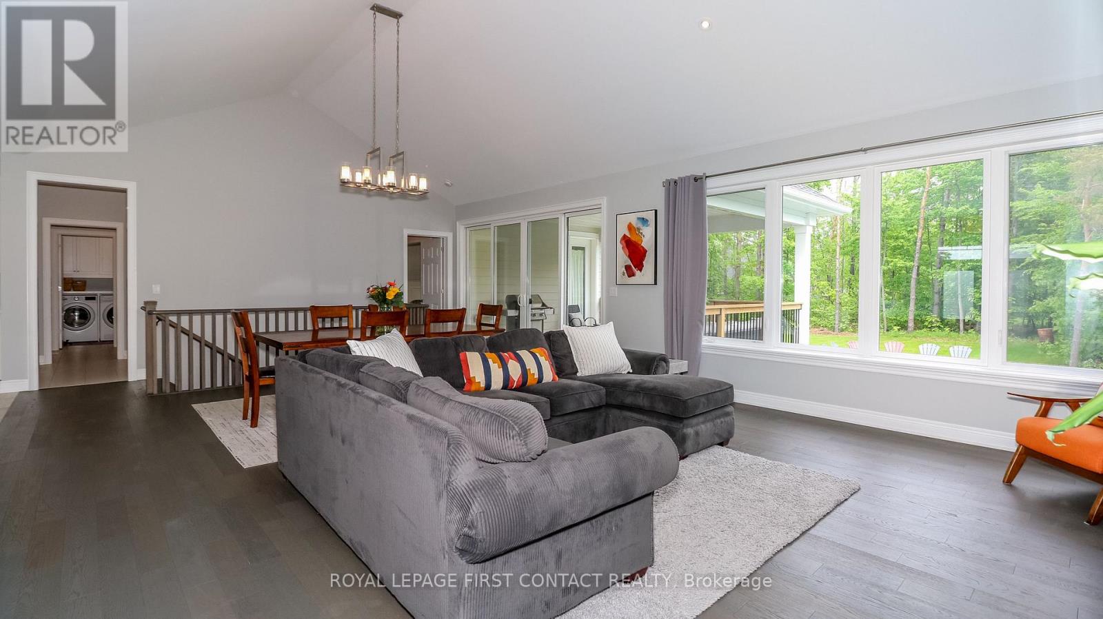 2066 Elana Drive, Severn (Marchmont), Ontario  L3V 0C2 - Photo 19 - S12671826