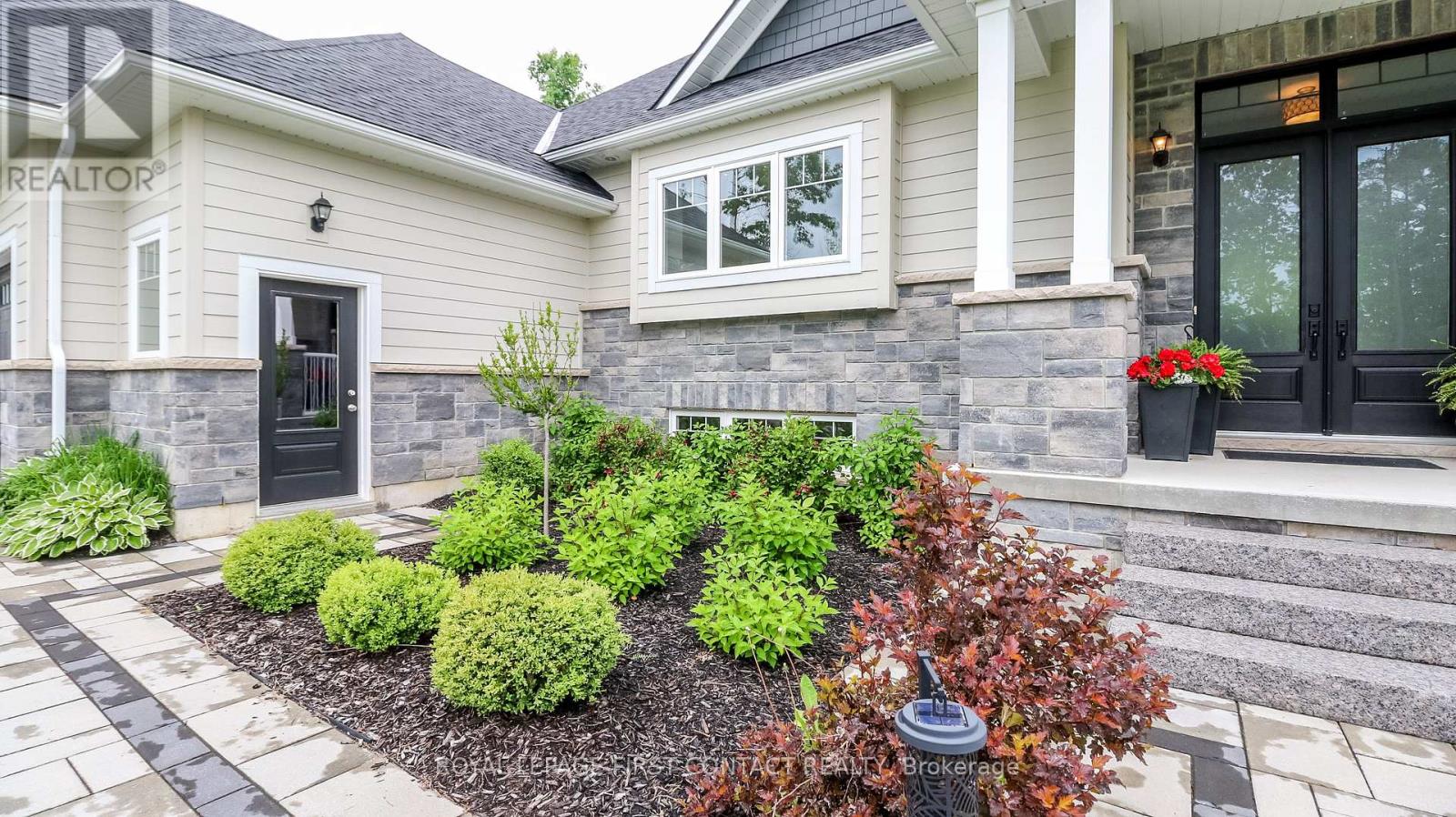 2066 Elana Drive, Severn (Marchmont), Ontario  L3V 0C2 - Photo 6 - S12671826